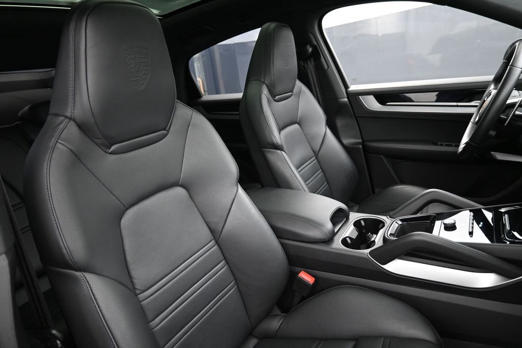 Certified 2024 Porsche Cayenne S AWD/4WD image 31