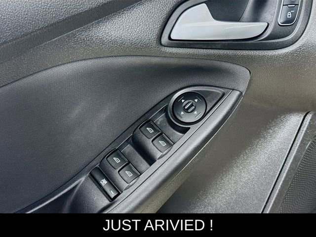 Used 2016 Ford Focus SE image 17