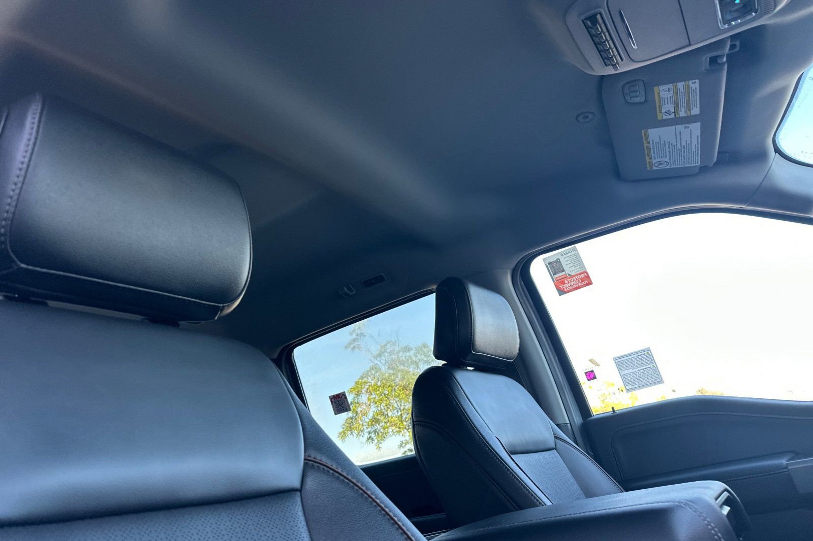 New 2026 Ford F250 Lariat w/ FX4 Off-Road Package image 16