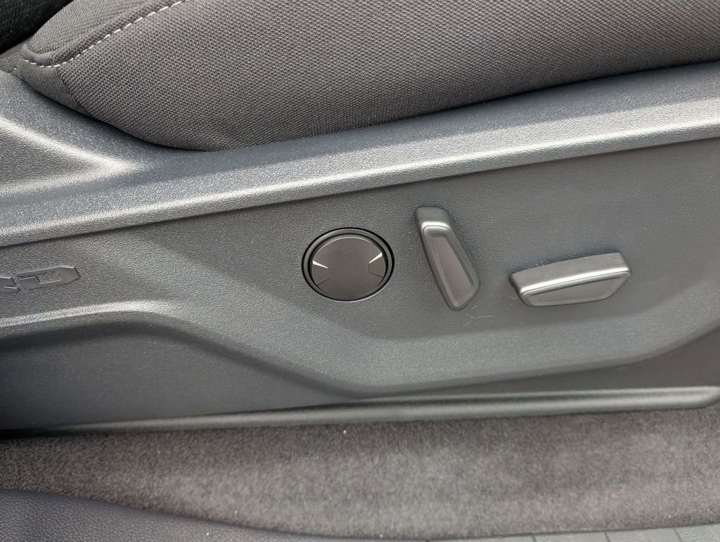 New 2026 Ford F150 XLT w/ Equipment Group 302A MID image 48