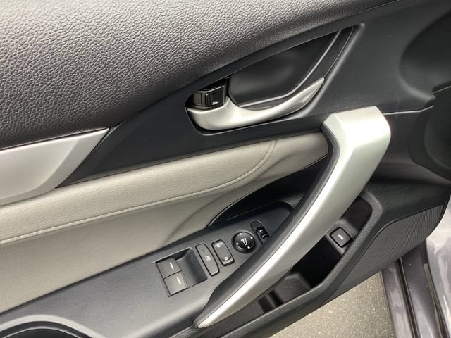 Used 2018 Honda Civic EX-L image 9