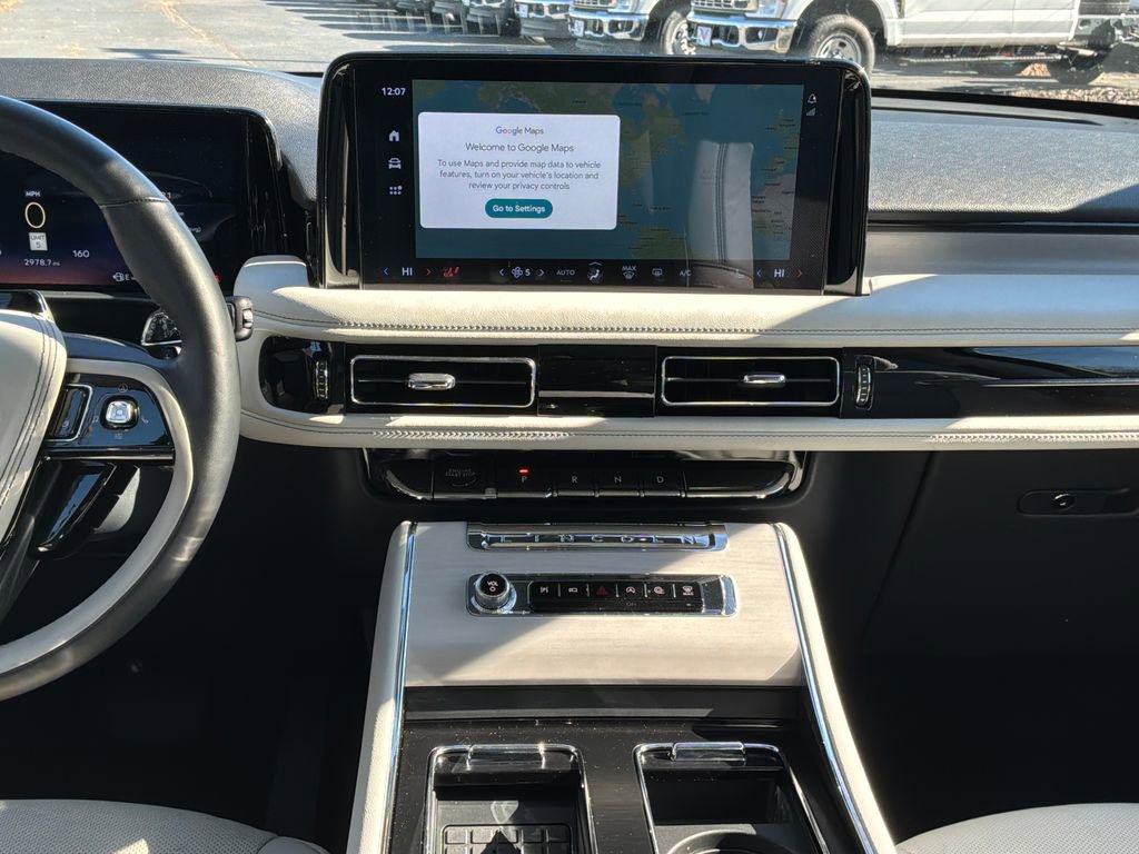 Used 2025 Lincoln Aviator Reserve w/ Illumination Package image 17