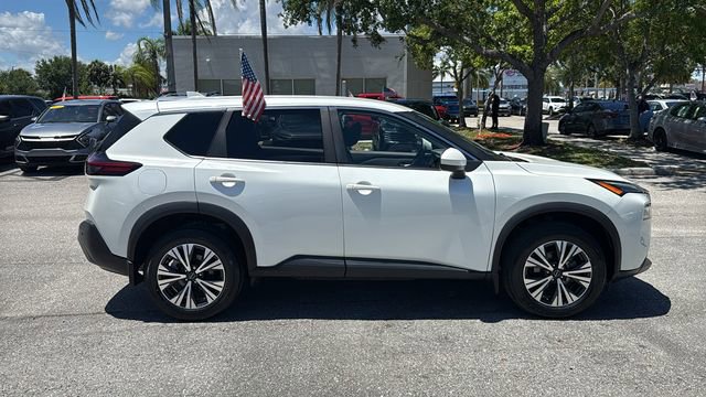 Used 2023 Nissan Rogue SV FWD image 10