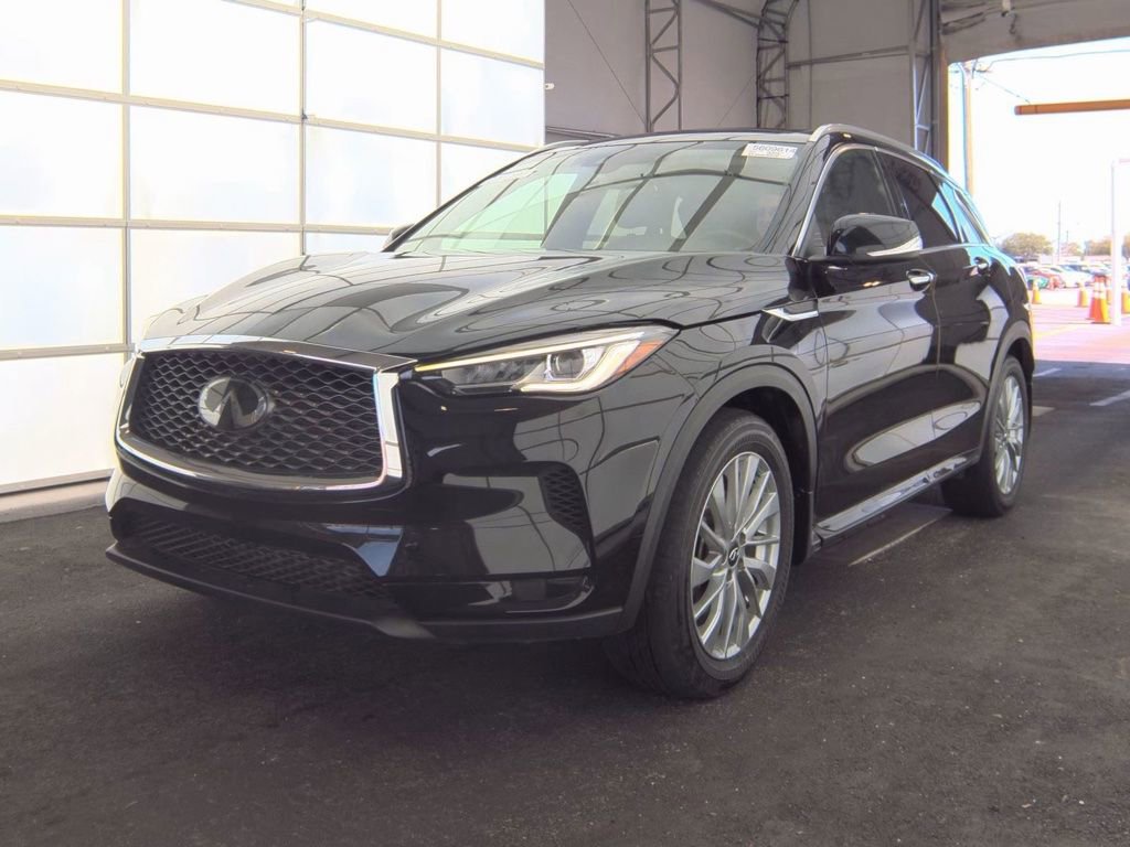 Certified 2023 INFINITI QX50 Luxe FWD image 1
