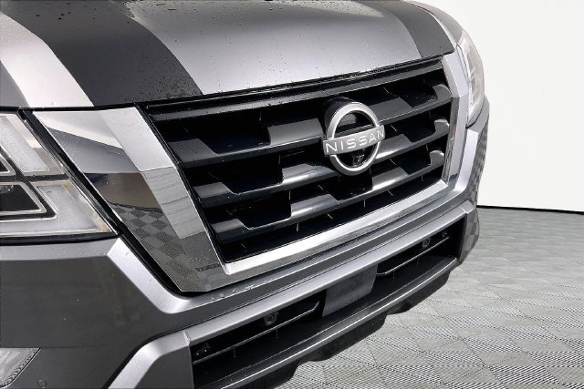 Used 2021 Nissan Armada SL w/ Captain's Chairs Package AWD/4WD image 32