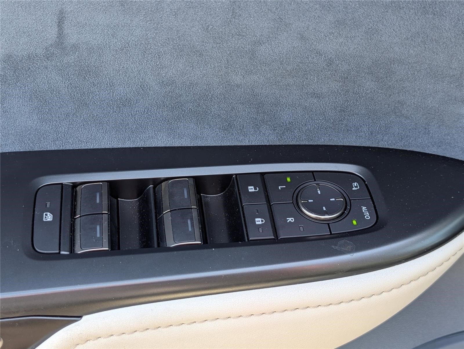 Used 2023 Lexus RZ 450e Premium w/ Accessory Package (2T) AWD/4WD image 21