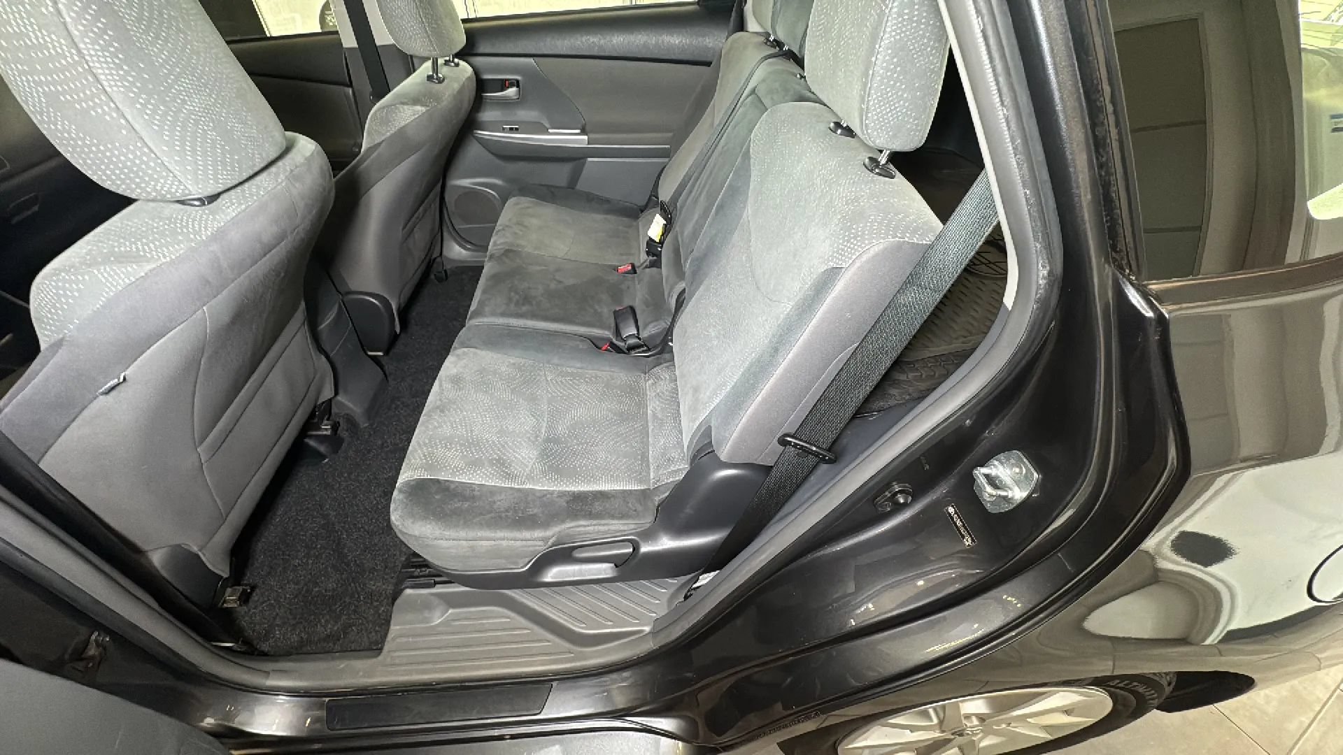 Used 2012 Toyota Prius V Three FWD image 37