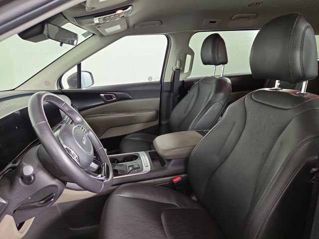 Certified 2025 Kia Carnival FWD image 11