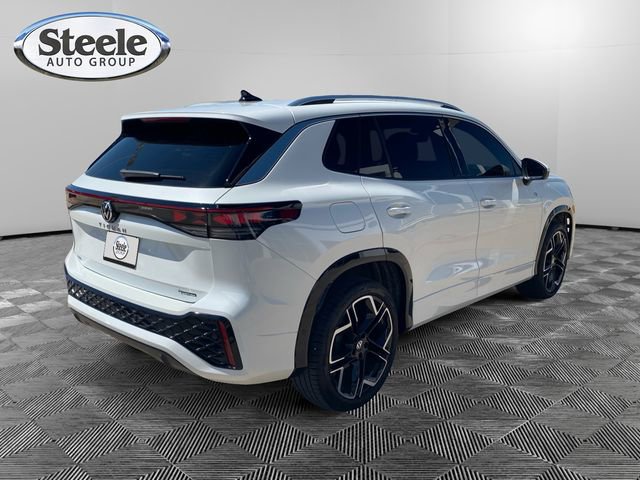 Used 2025 Volkswagen Tiguan SEL R-Line AWD/4WD image 5