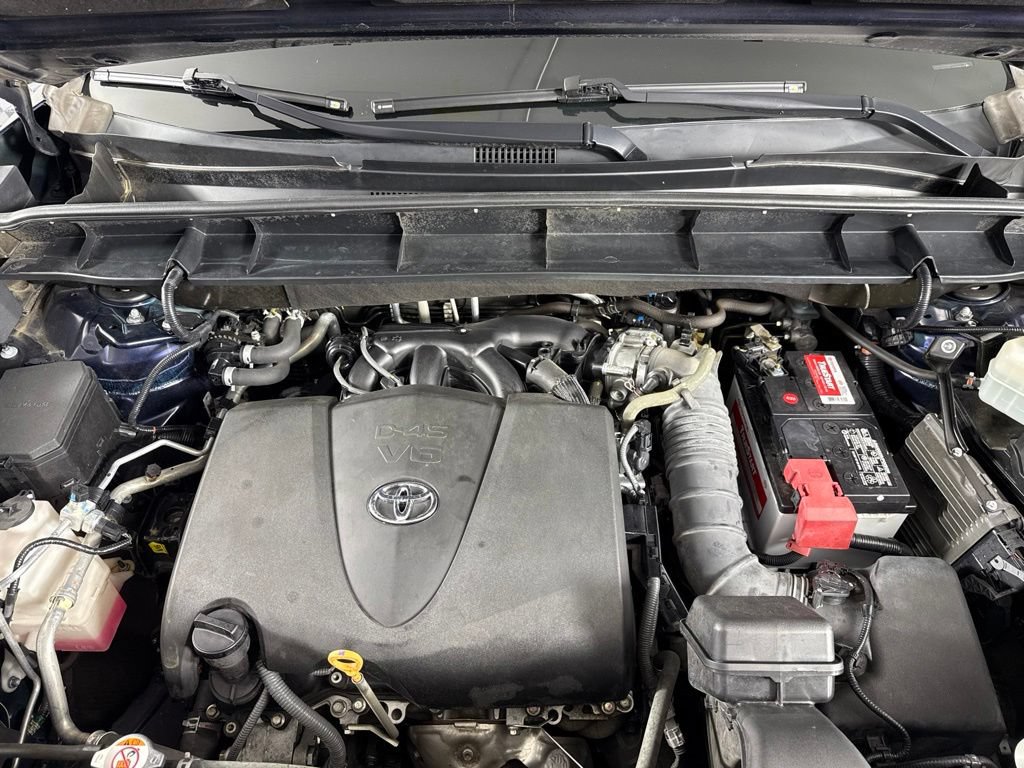 Used 2020 Toyota Highlander Limited FWD image 9