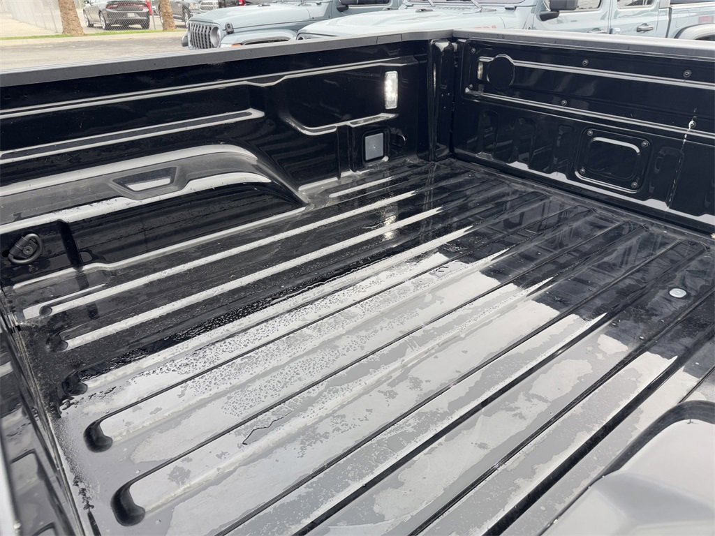 New 2024 Jeep Gladiator Sport image 11