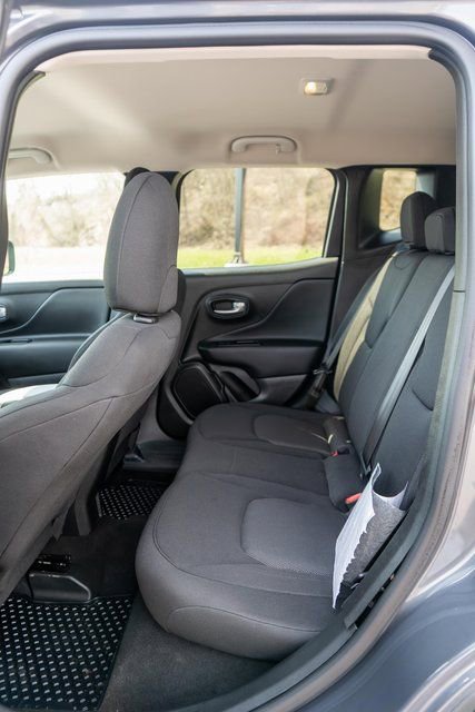 Used 2023 Jeep Renegade Latitude image 12