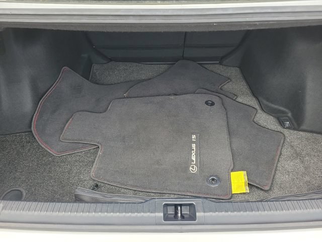 Used 2023 Lexus IS 300 w/ Comfort Package RWD image 7