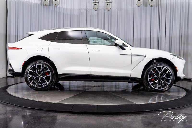Used 2021 Aston Martin DBX image 20