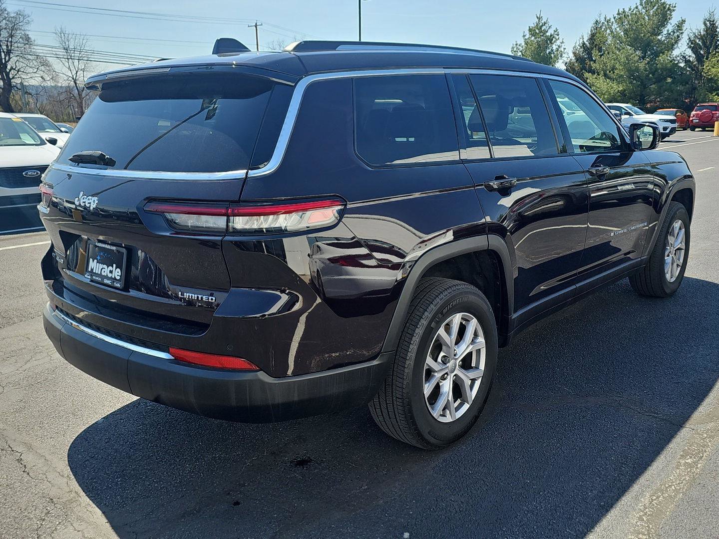 Used 2022 Jeep Grand Cherokee L Limited image 2