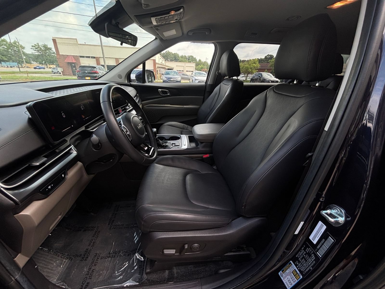 Used 2026 Kia Carnival FWD image 28