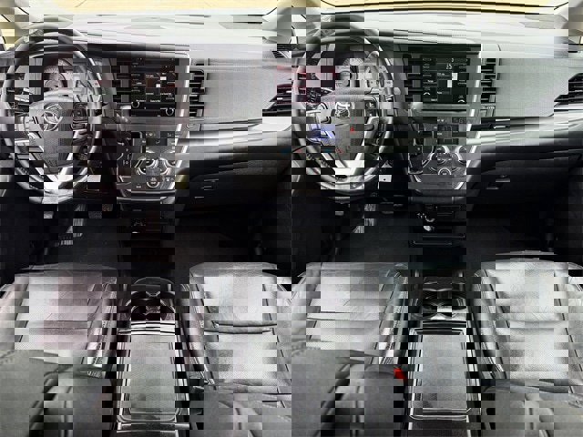 Used 2018 Toyota Sienna SE image 11