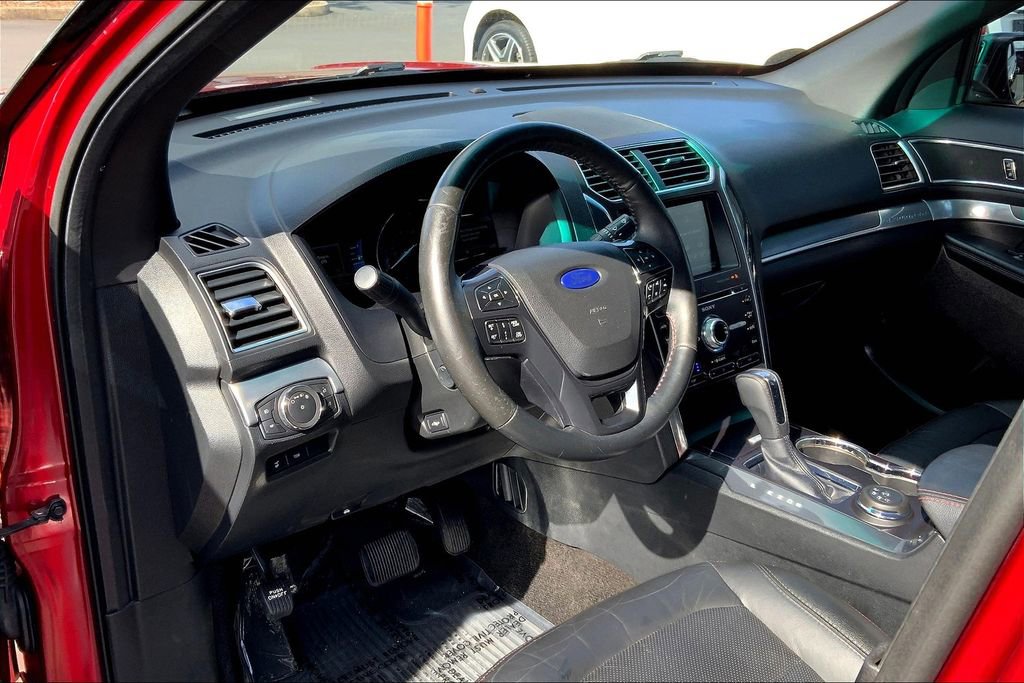 Used 2016 Ford Explorer Sport w/ Equipment Group 401A image 17