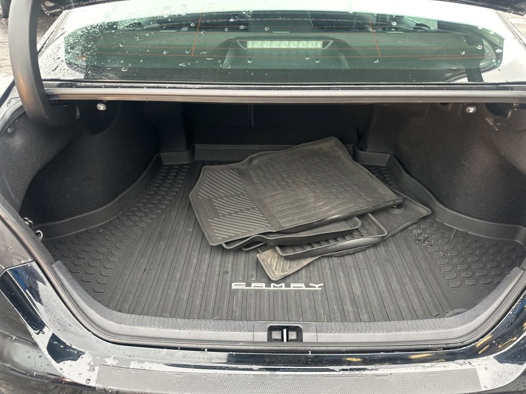 Used 2021 Toyota Camry XSE image 35