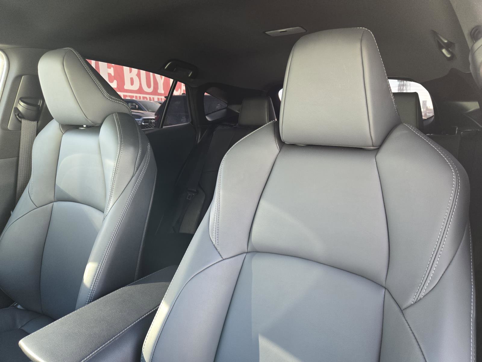 Used 2024 Toyota Venza XLE image 22