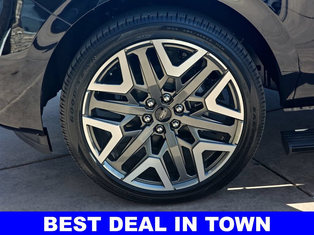 New 2025 Ford Expedition Max Platinum w/ Platinum Ultimate Package AWD/4WD image 36