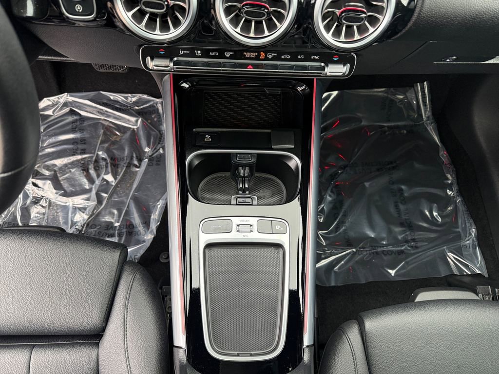 Certified 2024 Mercedes-Benz GLA 250 4MATIC image 11