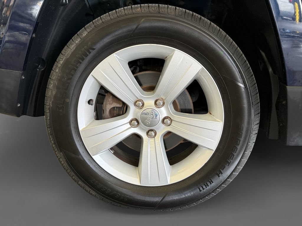 Used 2016 Jeep Patriot Sport w/ Tire & Wheel Group FWD image 15