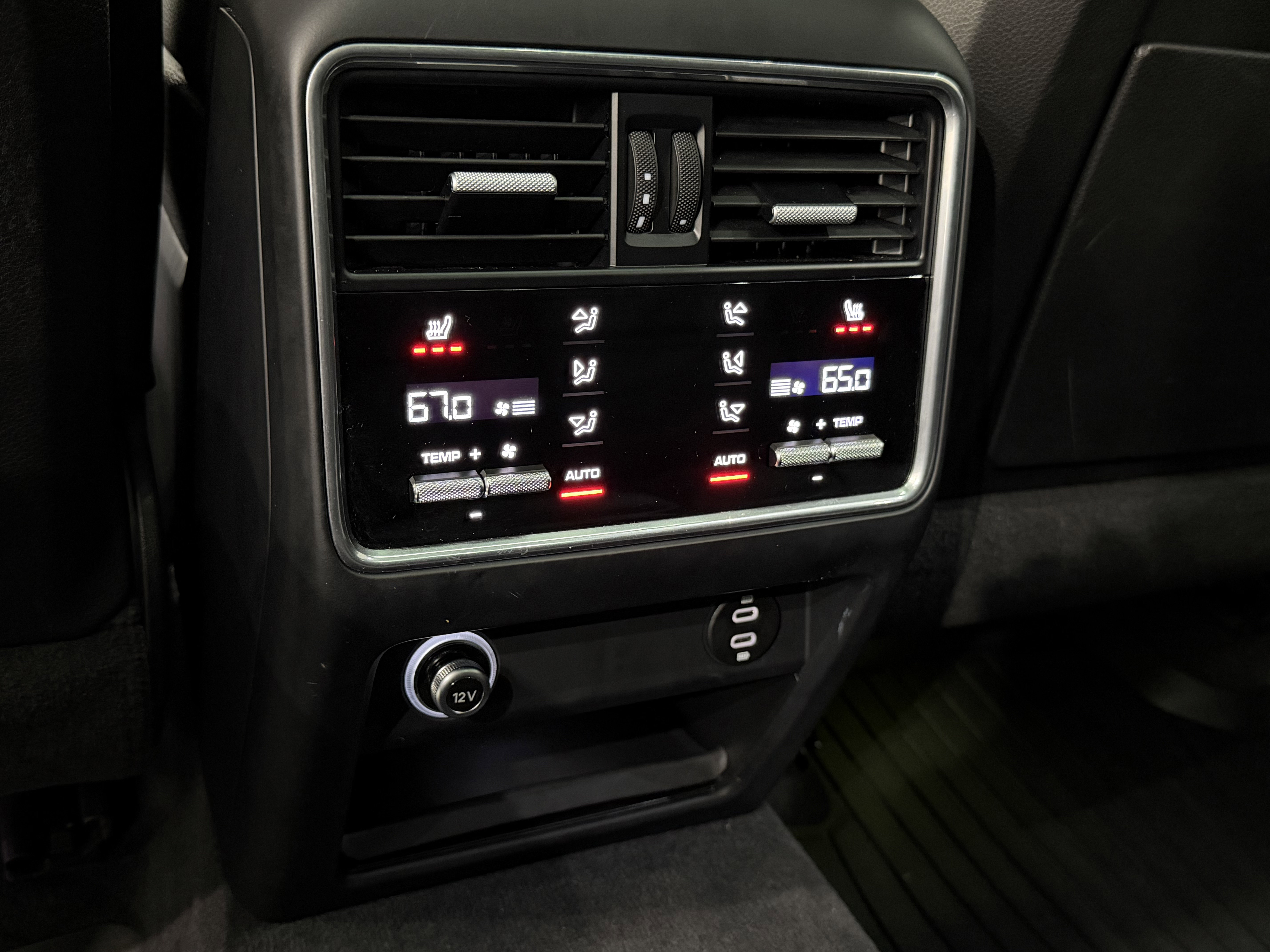 Certified 2023 Porsche Cayenne AWD/4WD image 21