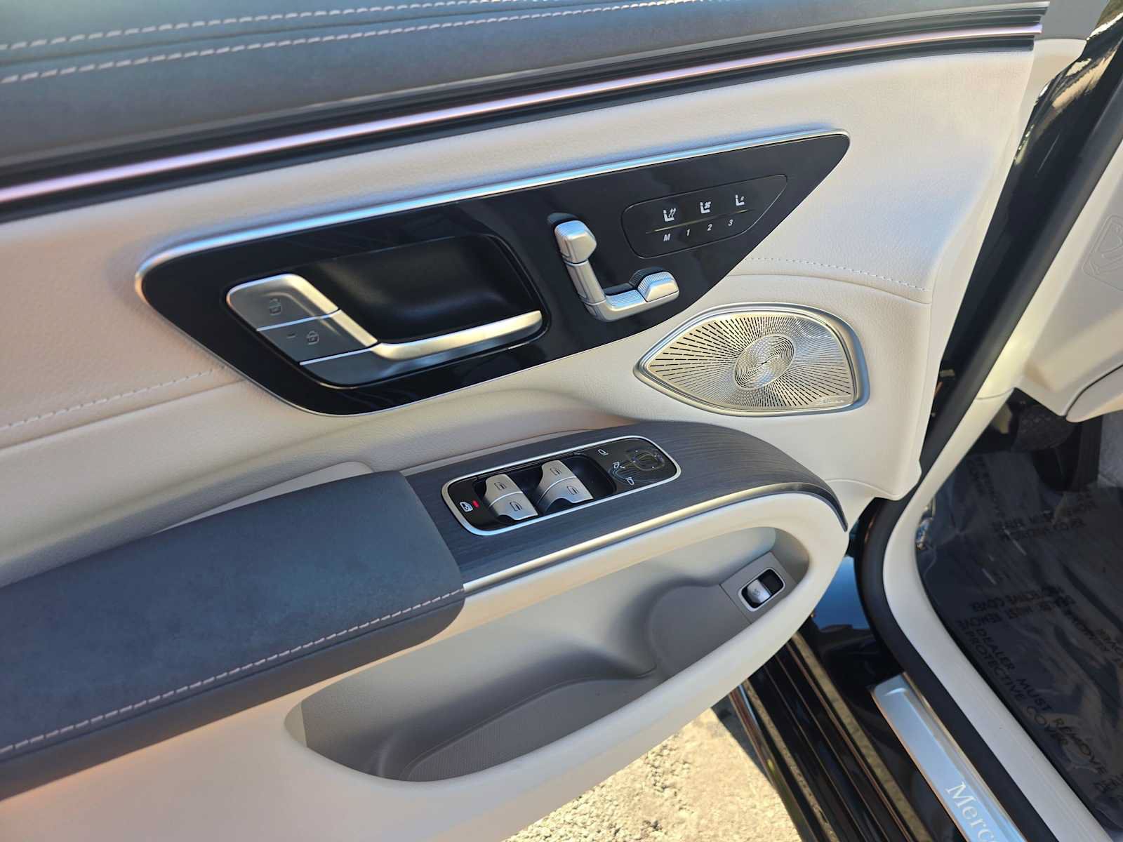 New 2027 Mercedes-Benz EQS 400 4MATIC SUV image 23