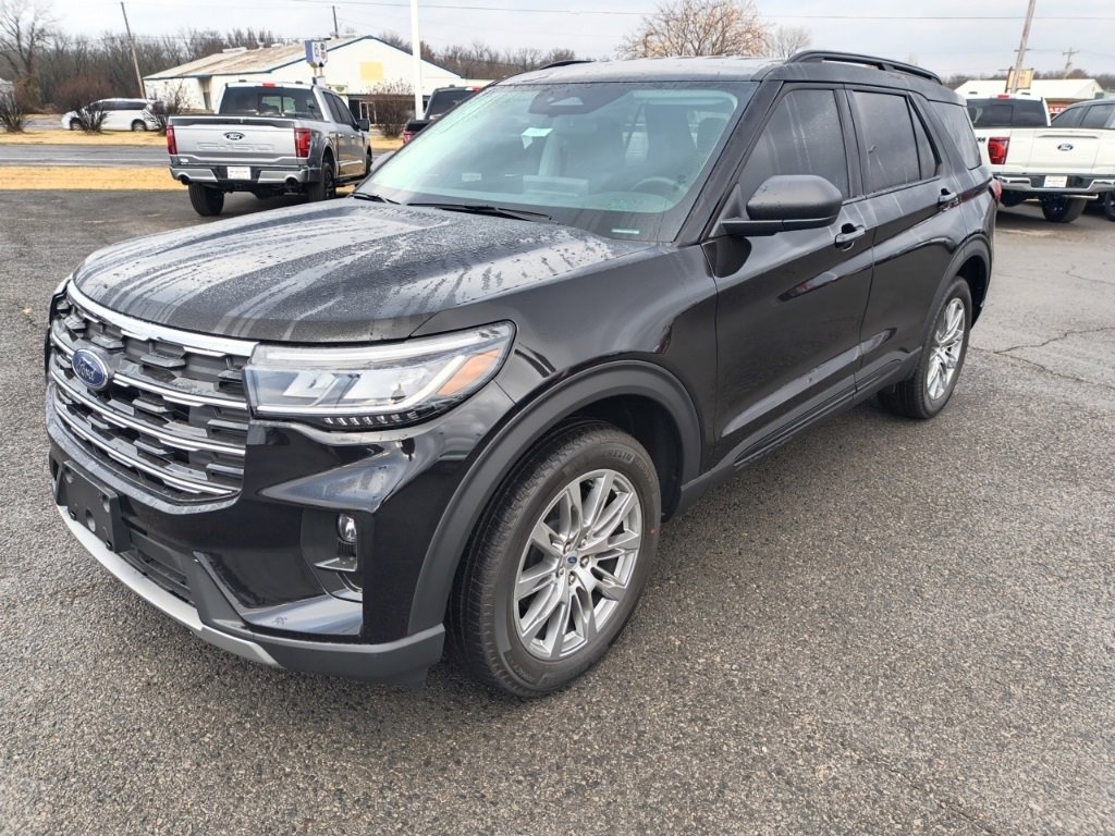New 2026 Ford Explorer Active w/ Active Comfort Package image 1