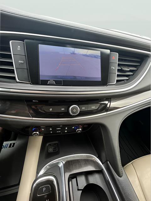 Used 2020 Buick Enclave Essence w/ Sun And Navigation Package image 18