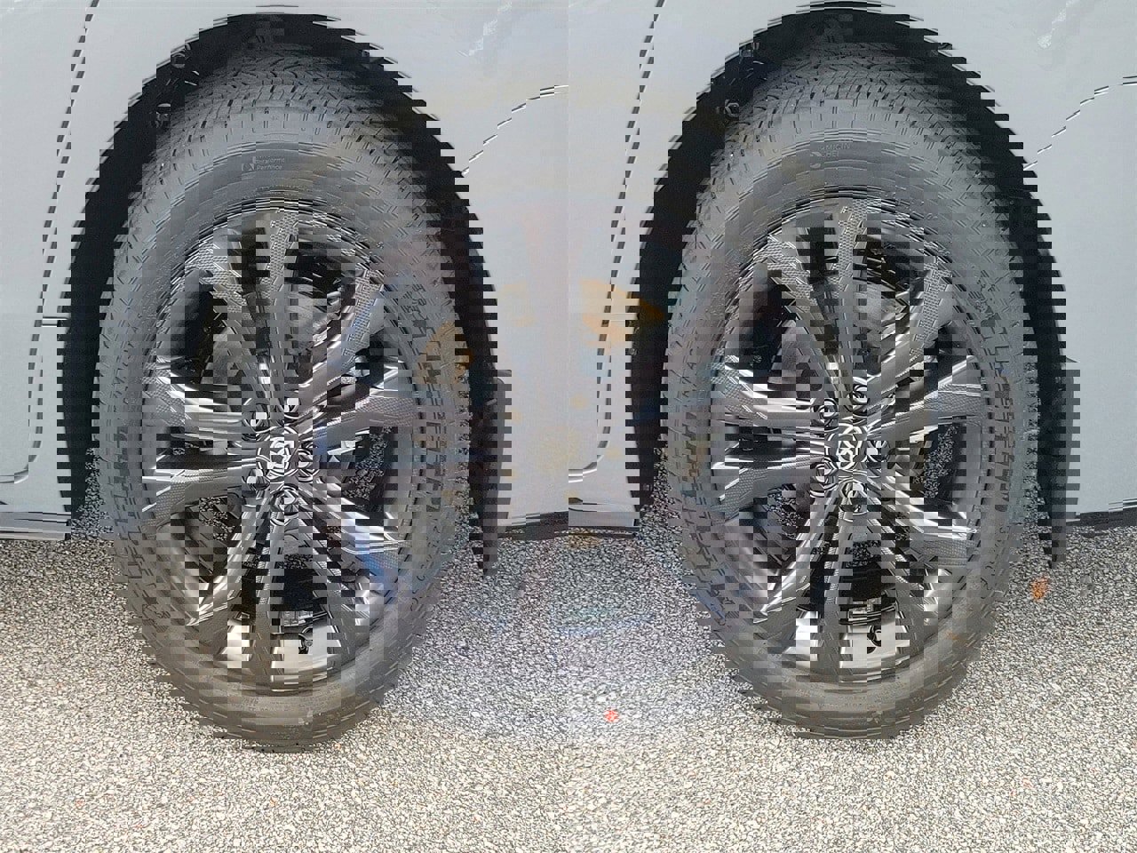 New 2026 Toyota Sienna XSE image 5