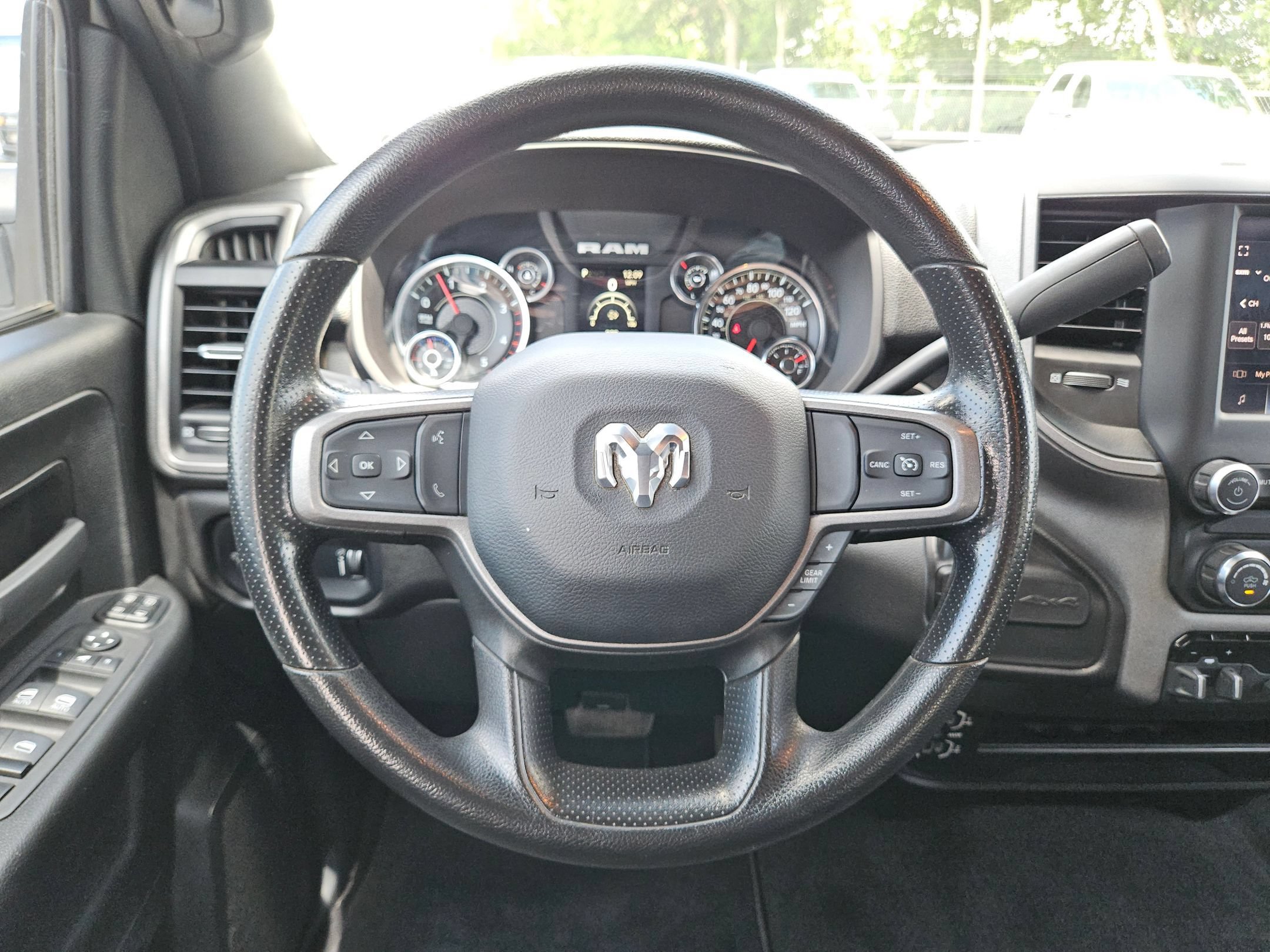 Used 2024 RAM 3500 Tradesman w/ Towing Technology Group AWD/4WD image 20