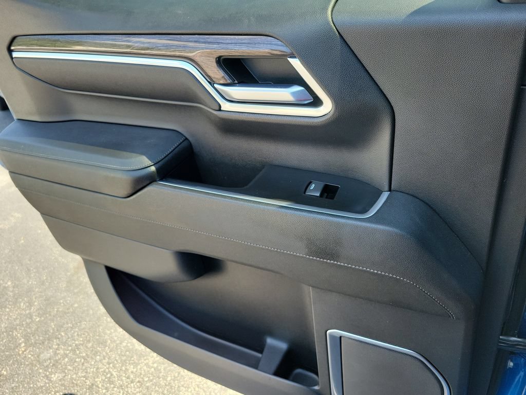 Used 2023 Chevrolet Silverado 1500 LTZ w/ Technology Package RWD image 13