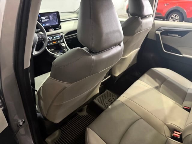 Used 2023 Toyota RAV4 XLE Premium AWD/4WD image 31