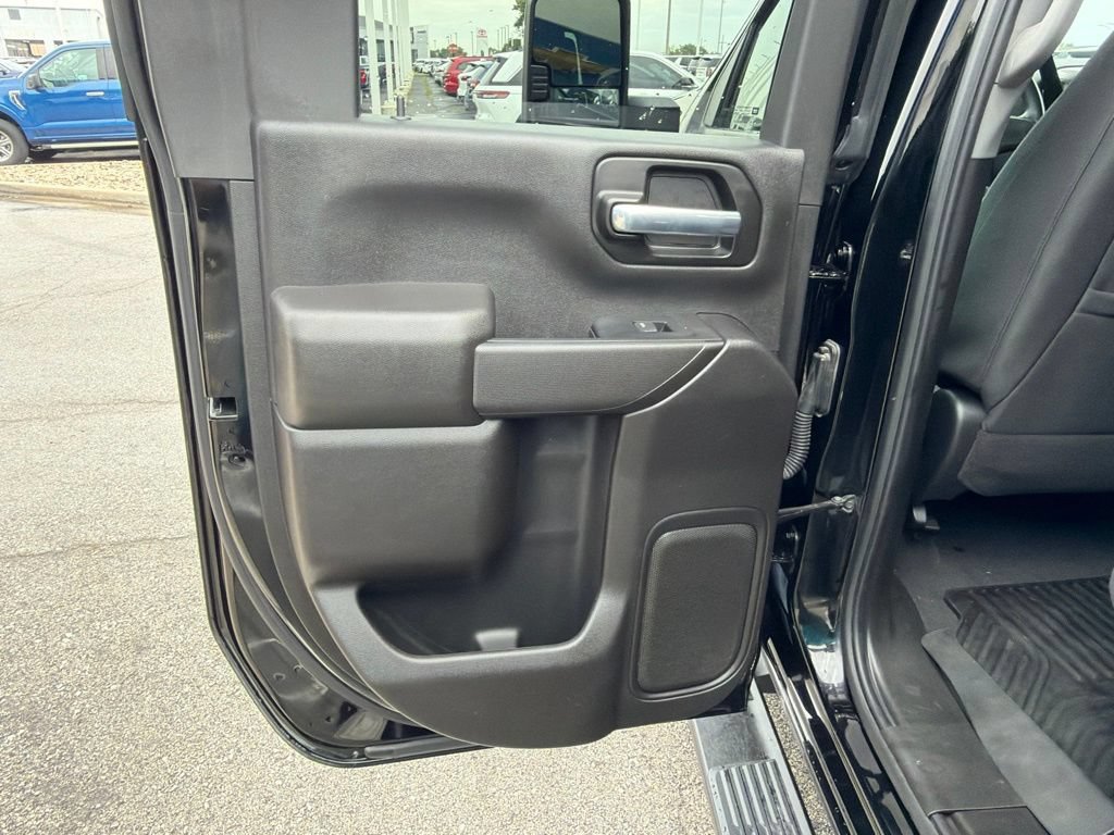 Used 2026 Chevrolet Silverado 2500 Custom w/ Custom Convenience Package AWD/4WD image 18