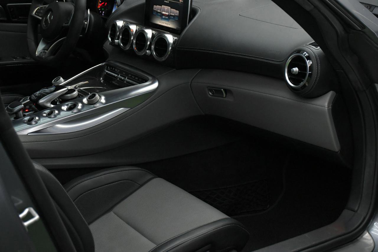 Used 2018 Mercedes-Benz AMG GT S image 38
