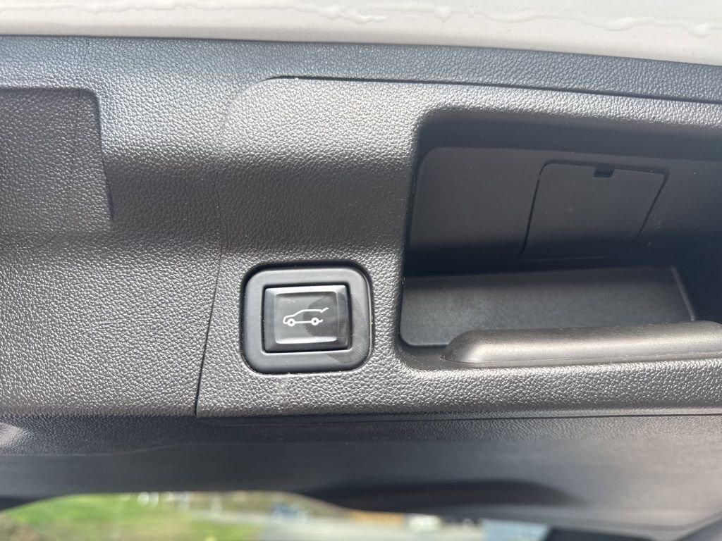 Used 2020 GMC Acadia SLT image 17