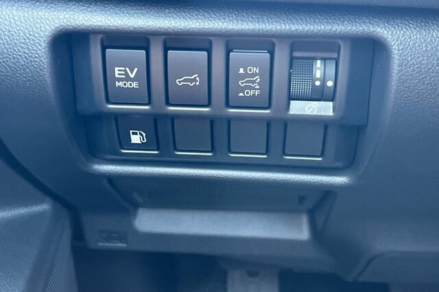 New 2025 Subaru Forester Limited image 32
