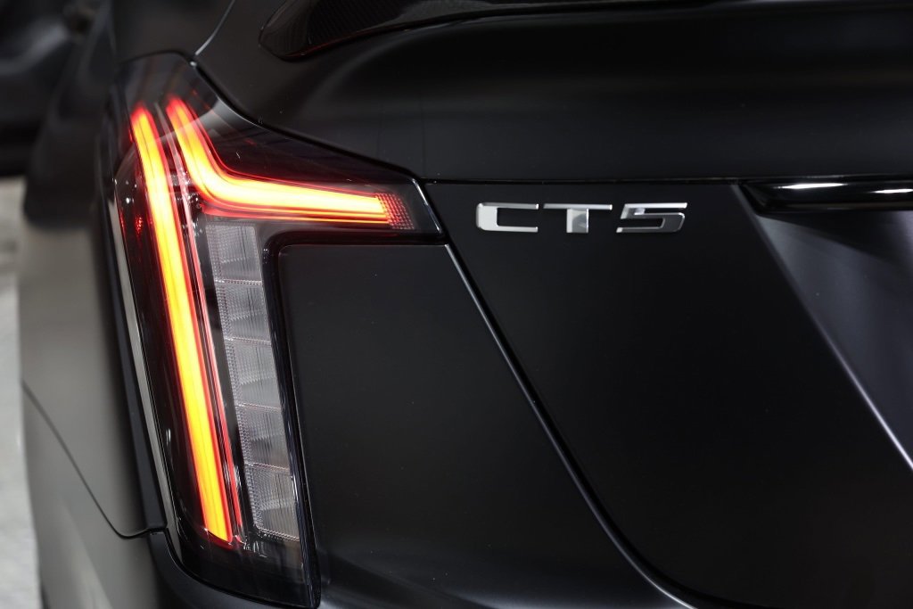 Used 2024 Cadillac CT5 V Blackwing w/ Carbon Fiber Package 2 image 43