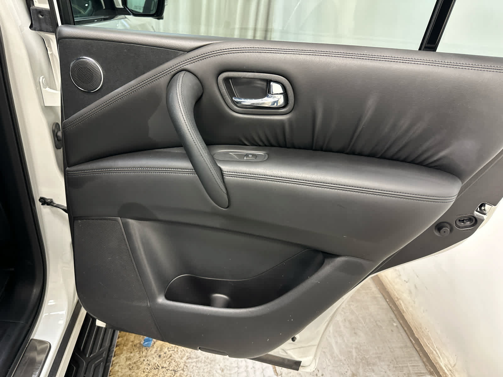 Certified 2024 Nissan Armada SL w/ Midnight Edition Package image 30