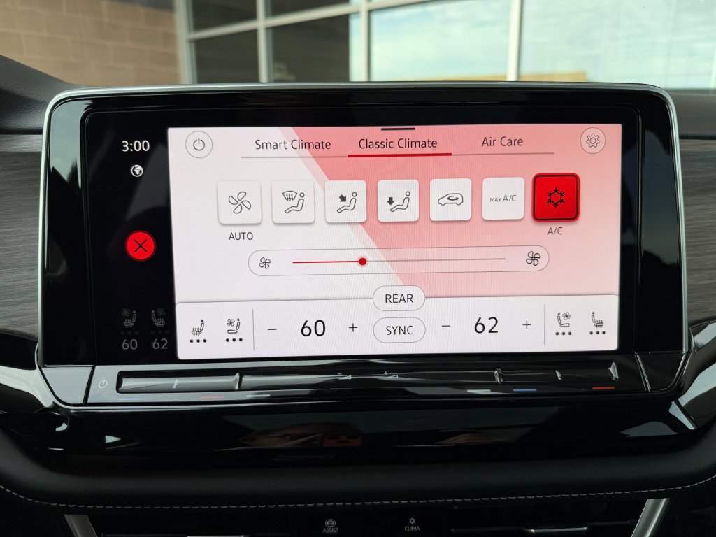 Used 2024 Volkswagen Atlas SEL image 25