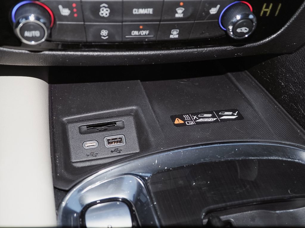 Certified 2023 Buick Enclave Essence image 17