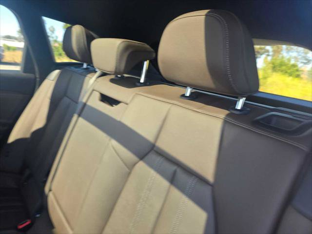 Used 2025 Audi Q6 e-tron Prestige AWD/4WD image 20