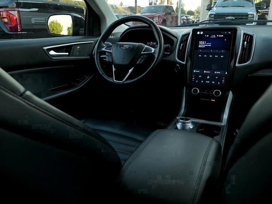 Used 2023 Ford Edge SEL w/ Sport Appearance Package image 36