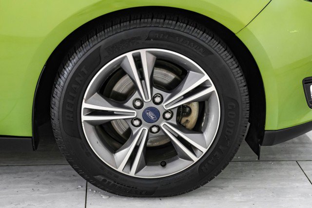 Used 2018 Ford Focus SE w/ SE Appearance Package image 51