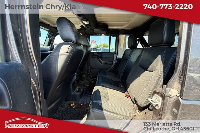 Used 2016 Jeep Wrangler Unlimited Sahara AWD/4WD image 7
