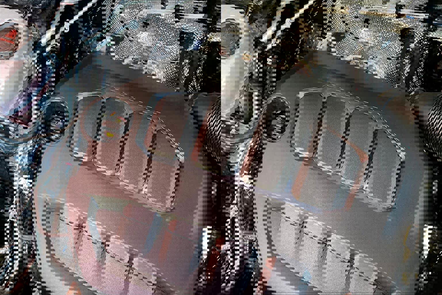 Used 2024 Volkswagen Atlas Cross Sport SEL Premium R-Line image 34