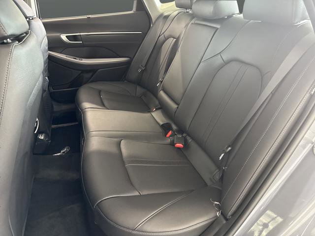 New 2025 Hyundai Sonata Limited image 32