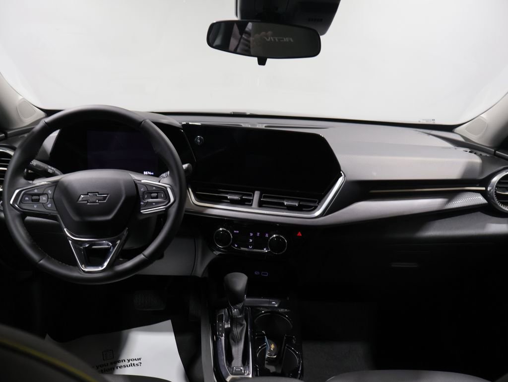 Used 2025 Chevrolet Trax ACTIV w/ Driver Confidence Package image 16